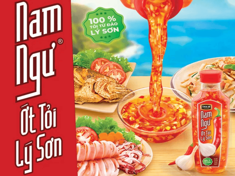 Nước mắm tỏi ớt Nam Ngư làm từ 100% tỏi Lý Sơn, chua ngọt cay the hòa quyện.